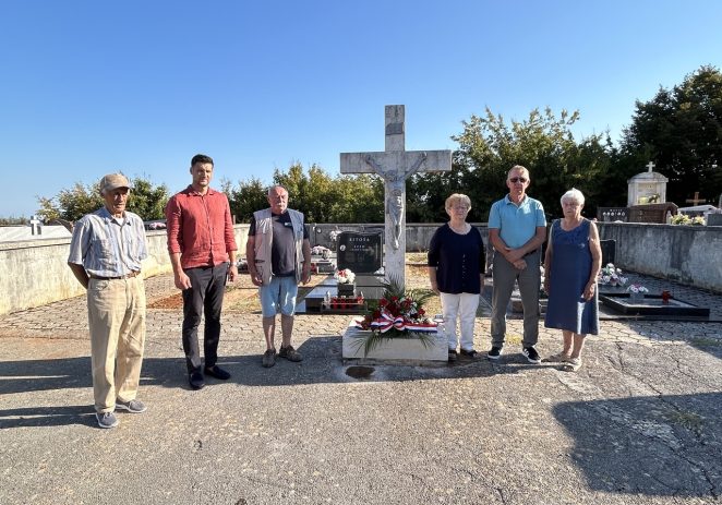 Općina Vižinada: Polaganjem vijenaca odana počast hrvatskim braniteljima uoči Dana pobjede i domovinske zahvalnosti