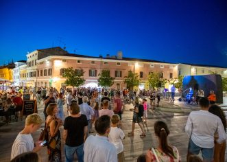 Nakon uspješnog 25. izdanja Porečkog delfina i 26. Street Arta Poreč u rujan ulazi uz glazbu, umjetnost i tradiciju