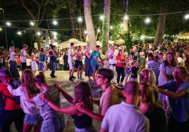 U nedjelju u Funtani rekreativna biciklijada, navečer nastup Maje Šuput i Fun Box band-a