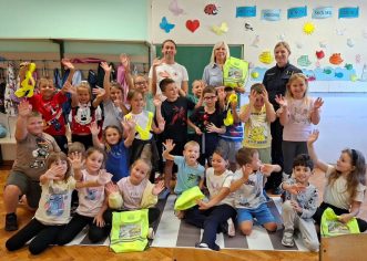 U Poreču uspješno provedena akcija „Sigurno u školu s HAK-om“: edukaciju prošlo 255 prvašića