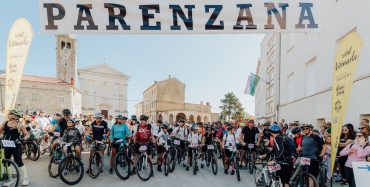Vižinada okupila više od 850 biciklista i pješaka na 29. Parenzani