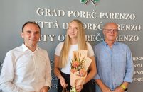 Gradonačelnik Loris Peršurić primio je mladu talentiranu porečku odbojkašicu Petru Došen