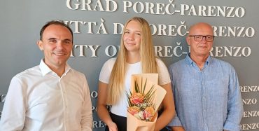Gradonačelnik Loris Peršurić primio je mladu talentiranu porečku odbojkašicu Petru Došen