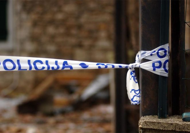Bacio pirotehničko sredstvo – oštećen dio zgrade u Partizanskoj ulici u Poreču
