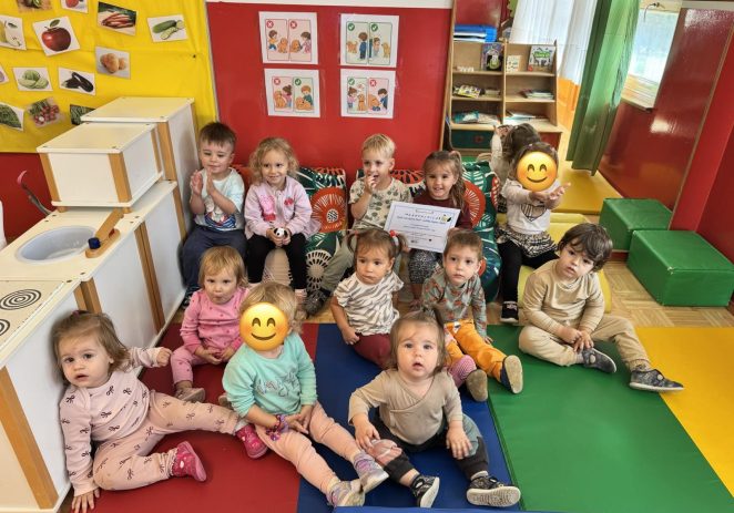 Djeca jasličke skupine „Pipini” Dječjeg vrtića Radost iz Poreča sudjelovala su u mini projektu „Male ruke za velike šape”