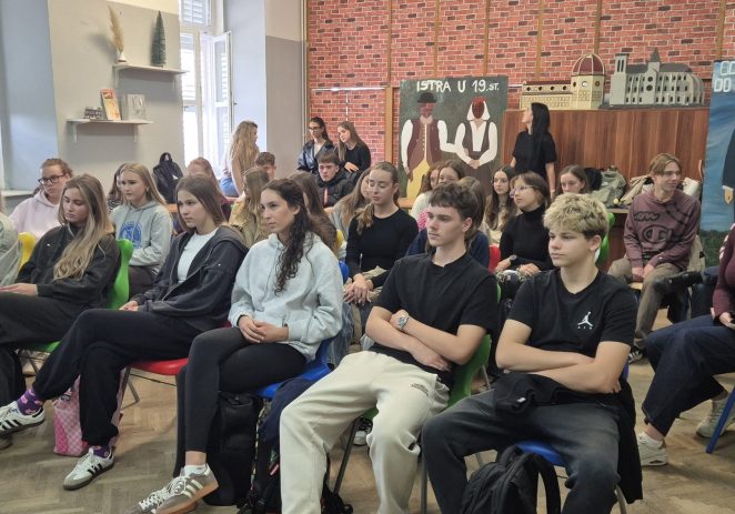 Književna poslastica za Balotine čitatelje – Ivana Bodrožić družila se s porečkim srednjoškolcima