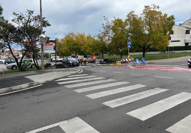 Nakon pritužbi građana i vijećničke inicijative kod LaCopa uklonjeni „berlinski jastuci” i postavljeni blaži usporivači
