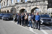 Osam novih kombi vozila za Sportske zajednice u Istri, jedno i za SZ Grada Poreča