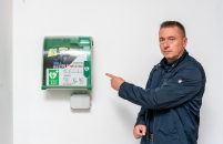 Na ulazu u sportsku dvoranu u Kaštelir-Labincima postavljen defibrilator
