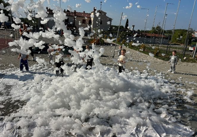 Pjena party u jaslicama u Varvarima- prava mala pjenasta avantura